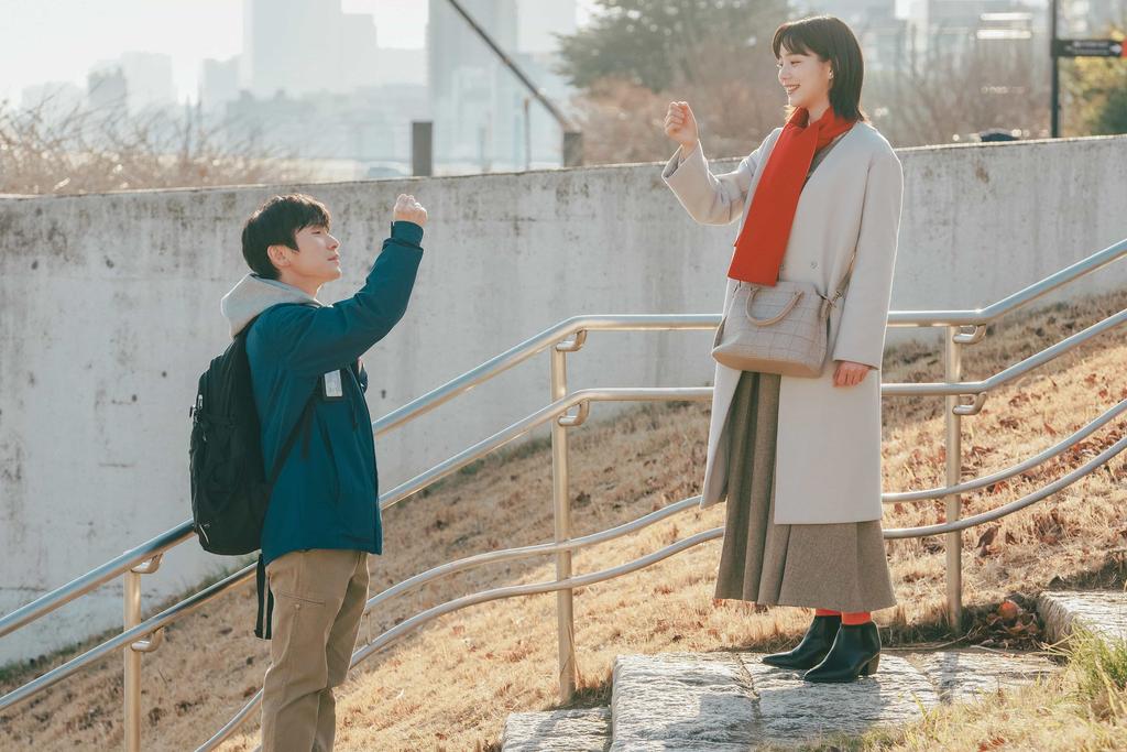 Non（右）、安田章大在片中的個性截然不同，但兩人事前無須彩排，以最自然的情感呈現兄妹情。（圖／高雄電影節提供）