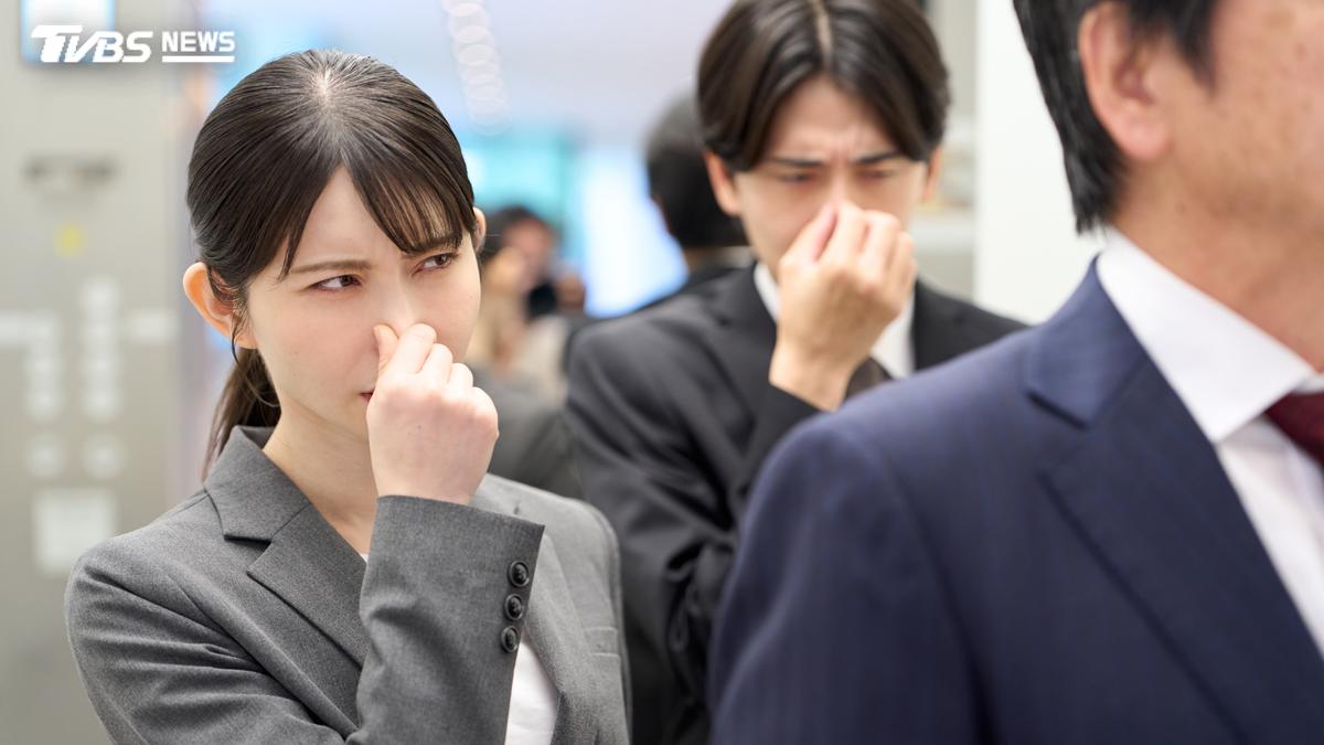年紀輕輕飄老人味!「洗澡水太熱」恐是元兇 營養師:5招擺脫