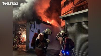 新竹市出租套房深夜大火連燒!警消搶救11人 3人嗆傷送醫