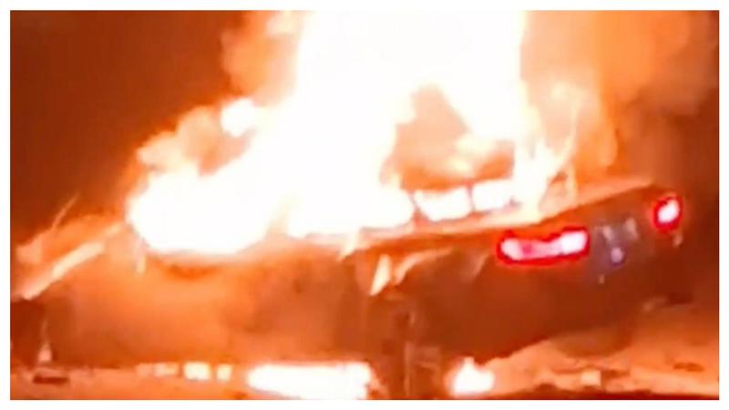 週六,洛杉磯國際機場(LAX)附近發生了一起奪命車禍。(圖/翻攝X@nypost)