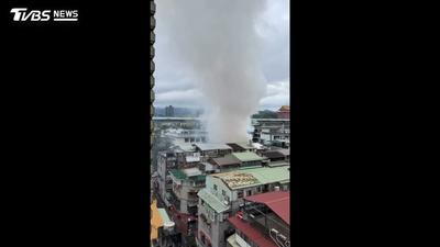 北市遶境鞭炮震天響!煙霧瀰漫 住戶誤認發生火警