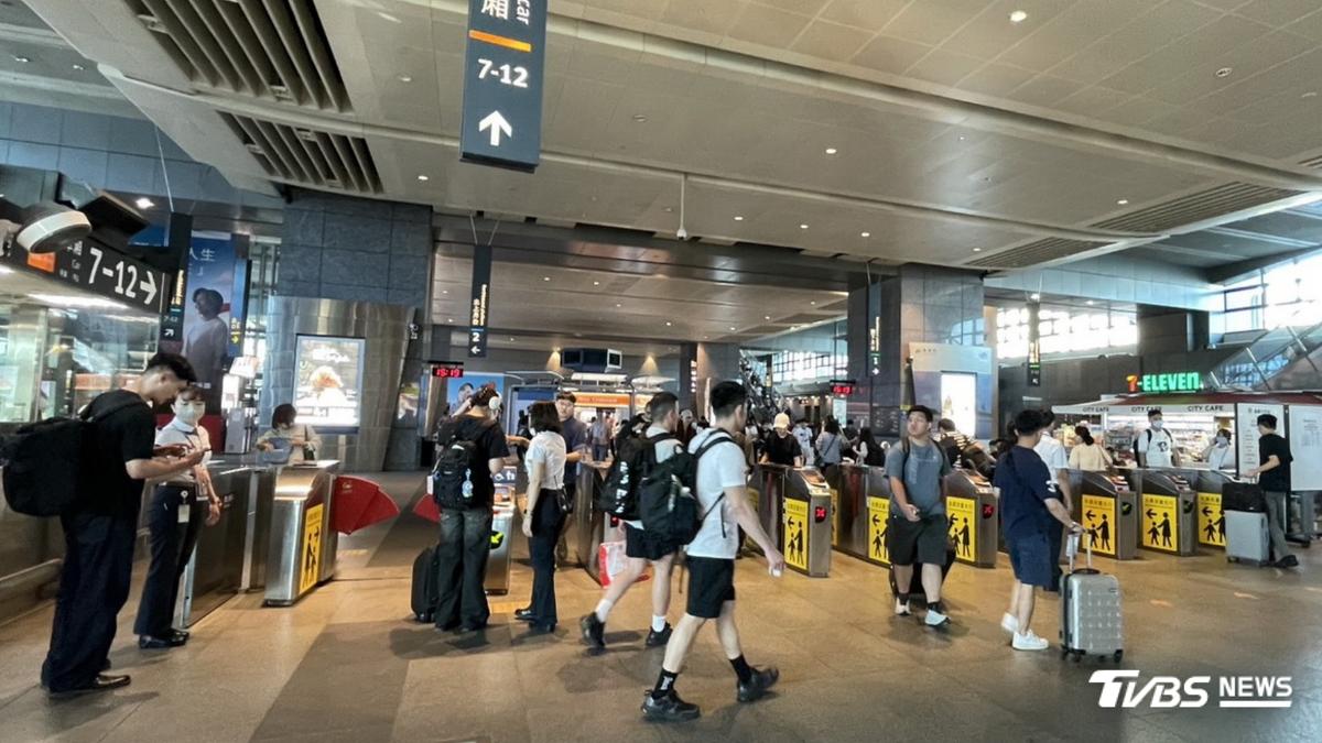明連假結束!高鐵台中加開8班「有9節自由座」 避開人多這7小時