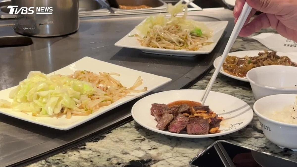 鐵板燒為何都配豆芽菜?內行揭「關鍵原因」不只便宜