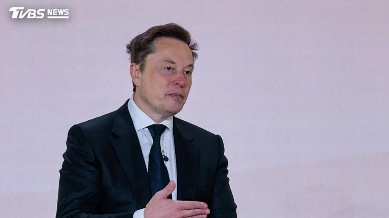 AI基礎設施成本飆升,馬斯克證實SpaceX完成400億融資,警告雲端業將迎倒閉潮。(圖/達志影像路透社)