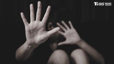 阿根廷10歲女童腹痛就醫!驚見「懷孕6個月」 竟是繼父伸狼爪