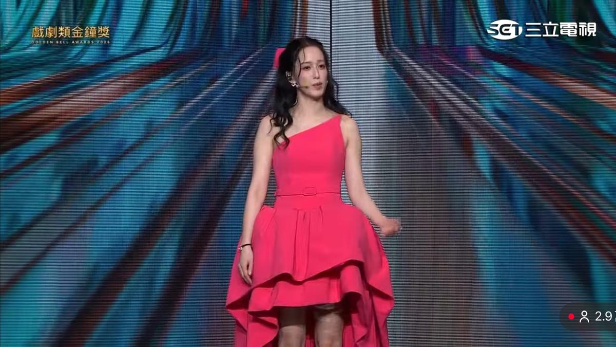 金鐘61/陳庭妮開場唱跳!產後神恢復「秀逆天長腿」 缺席紅毯內幕曝光