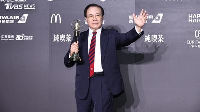金鐘61/打造《龍兄虎弟》太空舞台、楊麗花場景!吳進成獲金鐘特別貢獻獎 感性謝愛妻
