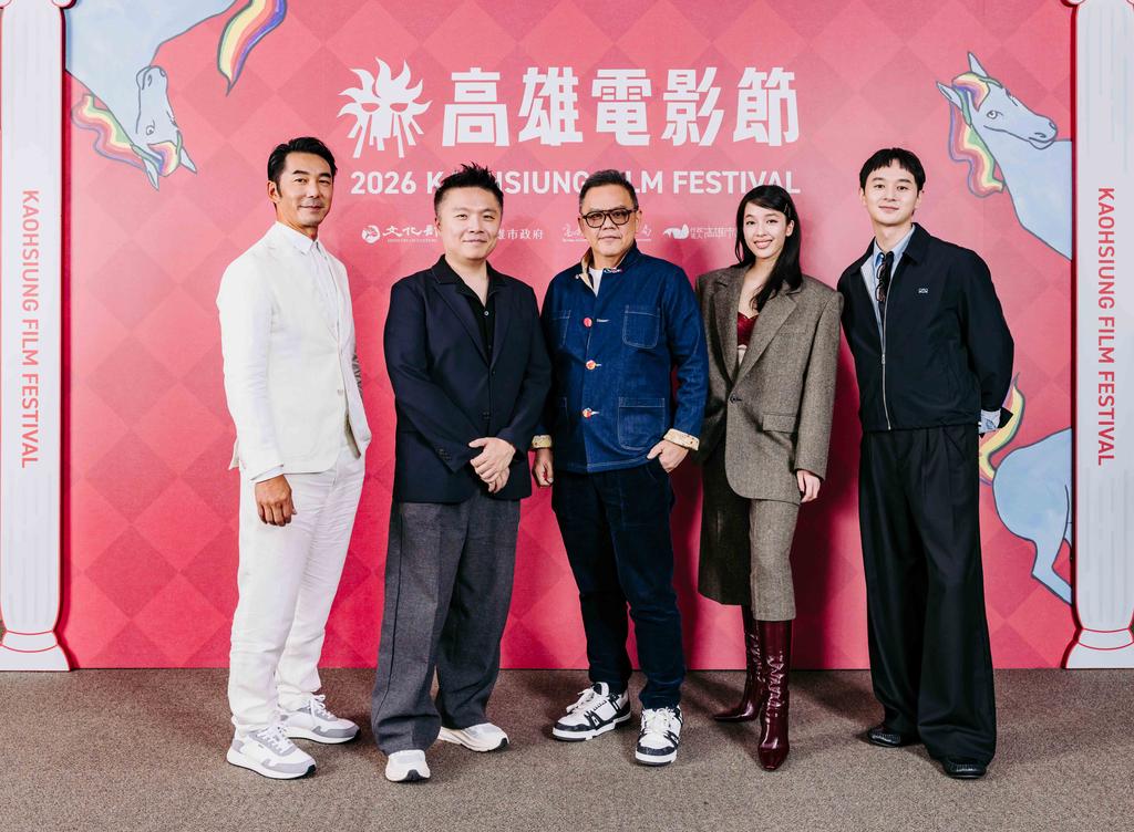 《遊戲未完》劇組，李李仁（左起）、導演李昭樺、監製劉健財、王渝萱、張軒睿。（圖／雄影提供）
