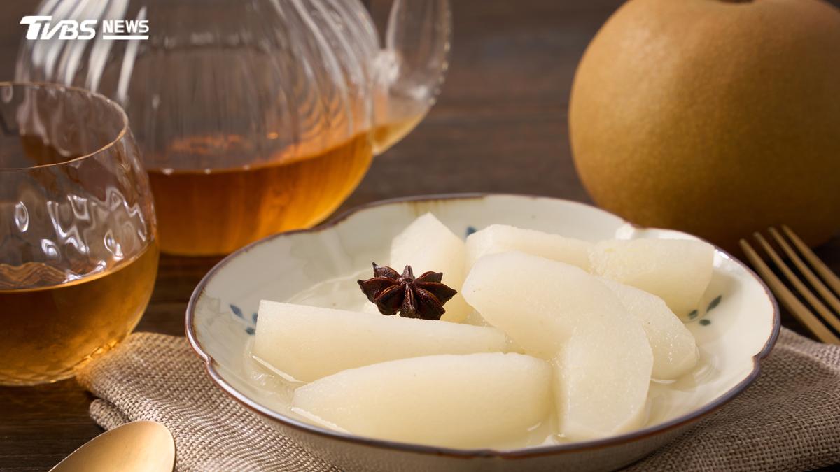 霜降養肺必喝!中醫推「水梨加1物」燉煮 潤肺又止乾咳