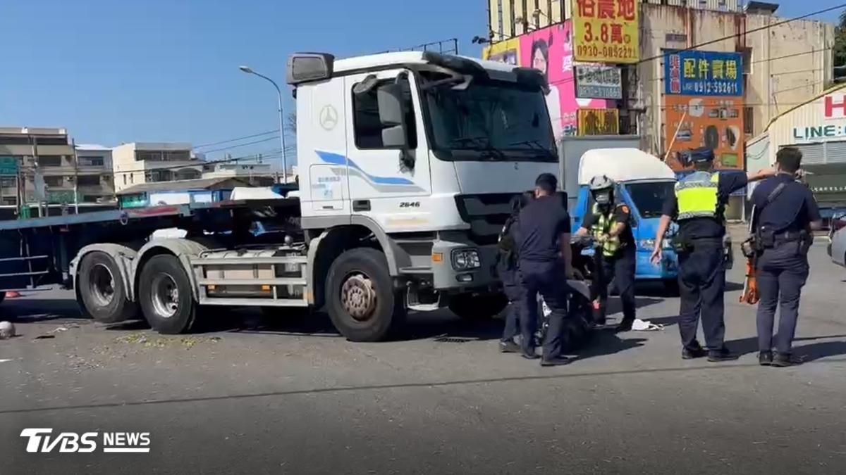 彰化雙載6旬夫妻遭拖板車擦撞輾過!送醫不治慘死