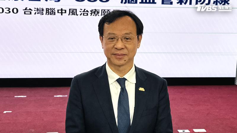 高雄近期有2名醫師分別在工作中和趕回醫院途中逝世,衛福部長石崇良表示「我很難過」。(圖/陳詩璧攝)