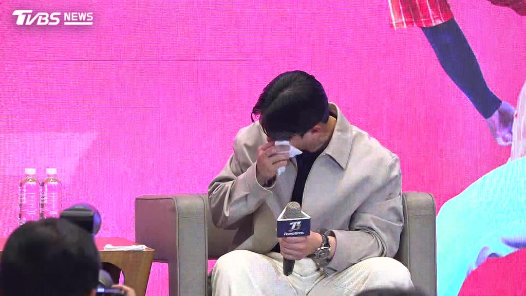 王彥程淚灑記者會。（圖／TVBS）