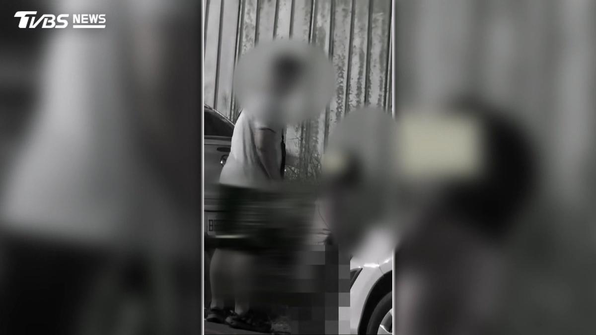台中父當街怒吼女兒!逼問後「一巴掌打倒」 影片瘋傳惹眾怒