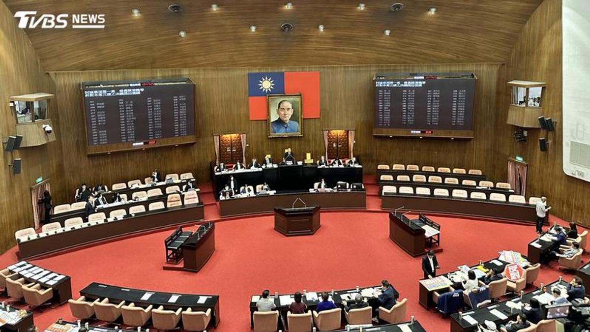 預算沒被卡!116年度總預算成功付委 韓國瑜裁示:即日起審查