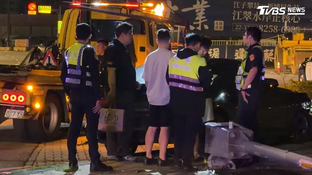 林男經警方實施毒品唾液快篩呈現陽性,涉嫌毒駕。(圖/TVBS)
