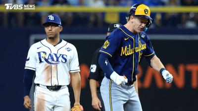 MLB世界大賽G4/道歉野球!釀酒人甩失誤丟分陰霾 陽春砲扳平2:2