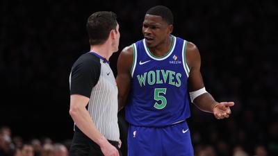 NBA/才剛轟47分!灰狼球星愛德華茲膝傷動手術 恐休兩個月