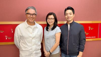 蔣萬安夫妻同框受訪!石舫亘曝他「私下一面」:為兒獨自落淚