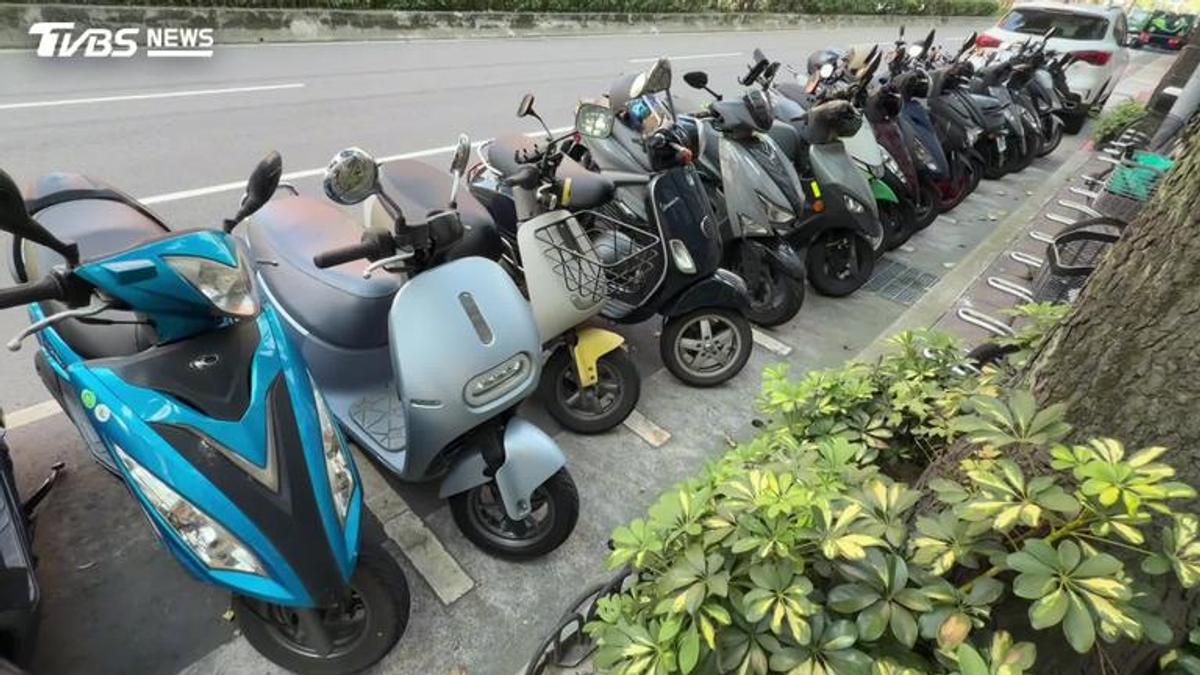 機車族注意!「這縣市」交通新制11月上路 停車規定變了