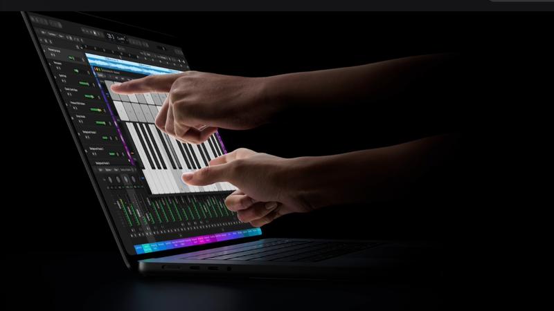蘋果首款搭載OLED觸控螢幕的MacBook Pro。(圖/翻攝蘋果官網)