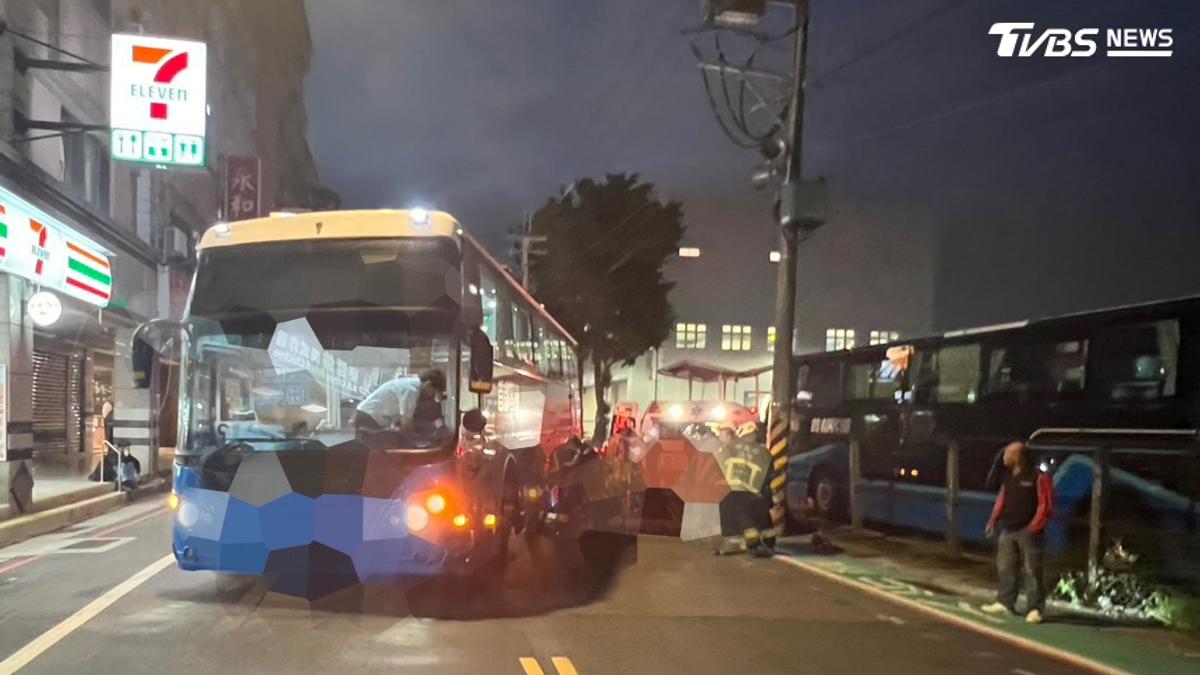 三峽死亡車禍!客運總站剛駛出「撞上女行人」 65歲婦傷重不治