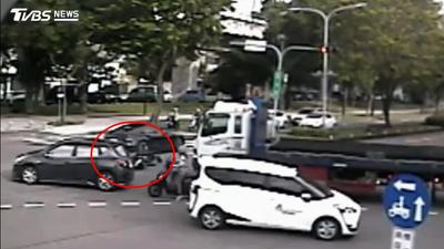 台中消防分隊長被撞飛命危...還在ICU 同仁急氣