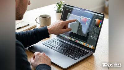 破賈伯斯16年禁忌!首款觸控MacBook發表 新CEO揭關鍵