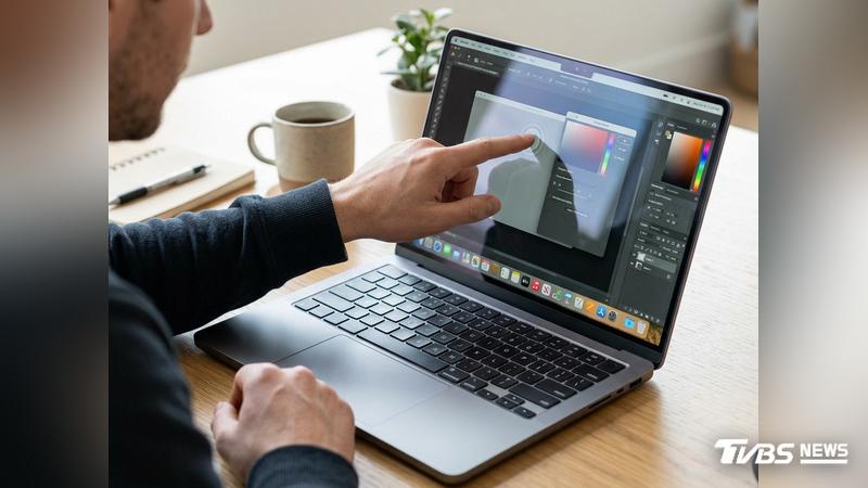 蘋果(Apple)28日發表首款支援觸控操作的MacBook Pro(圖/Shutterstock達志影像)