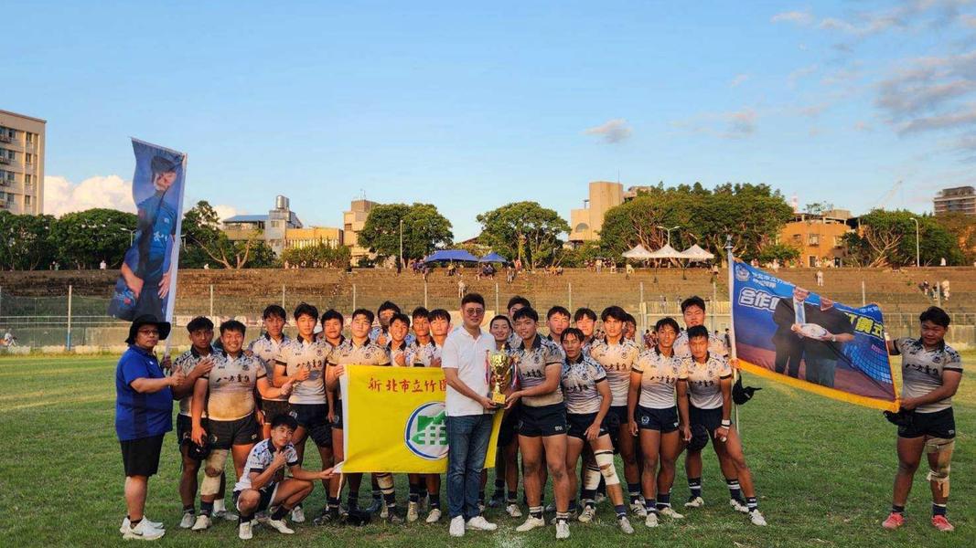 新北竹圍高中橄欖球隊在115年全國橄欖球聯賽五戰全勝勇奪高中組冠軍(圖/新北市政府)