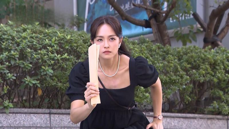 芳芸飾演陳冠霖的千金女兒「黃晴萱」。(圖/三立提供)