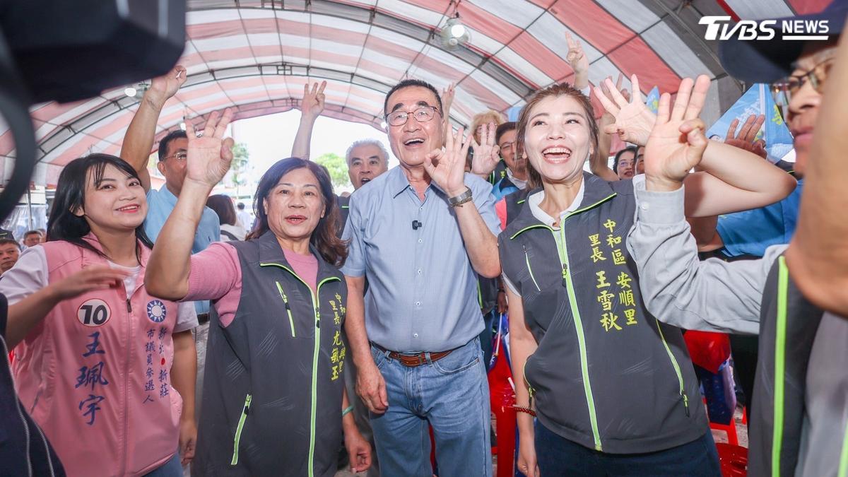 新北大場面來了!800位里長齊聚力挺 李四川急催投票率拚勝選