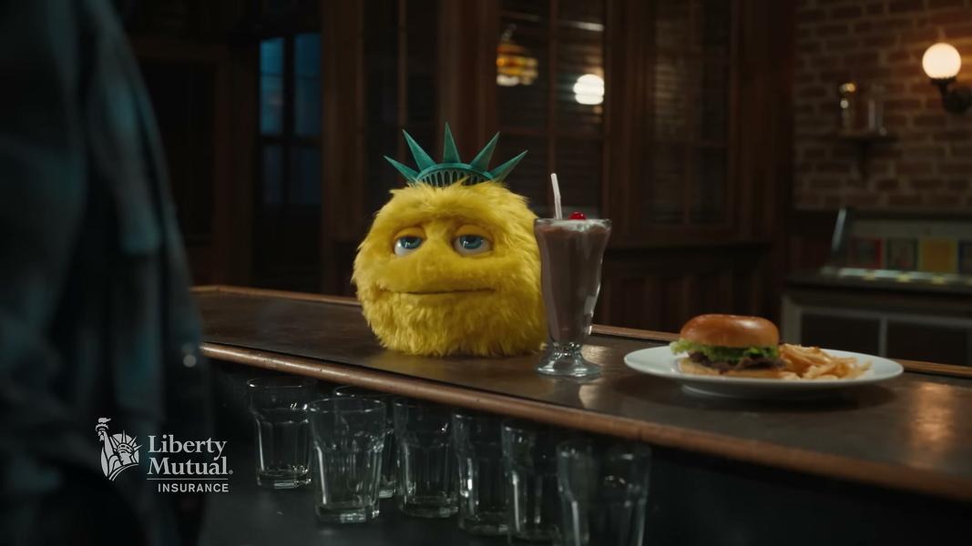 保險公司吉祥物Liberty Biberty廣告畫面(圖/翻攝自YouTube@LibertyMutual)