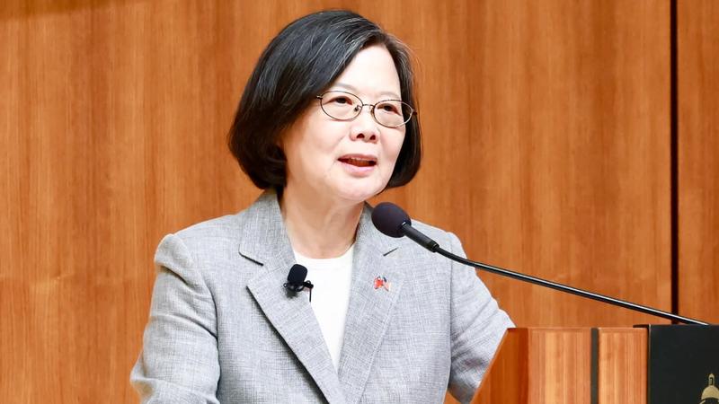 前總統蔡英文在台灣同志遊行前夕發文,對同志族群溫情喊話。(圖/翻攝自蔡英文Threads)