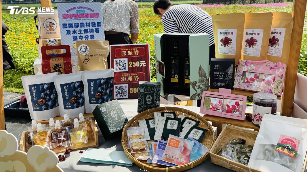 農村繽菓室展售小農好物。(圖/TVBS)