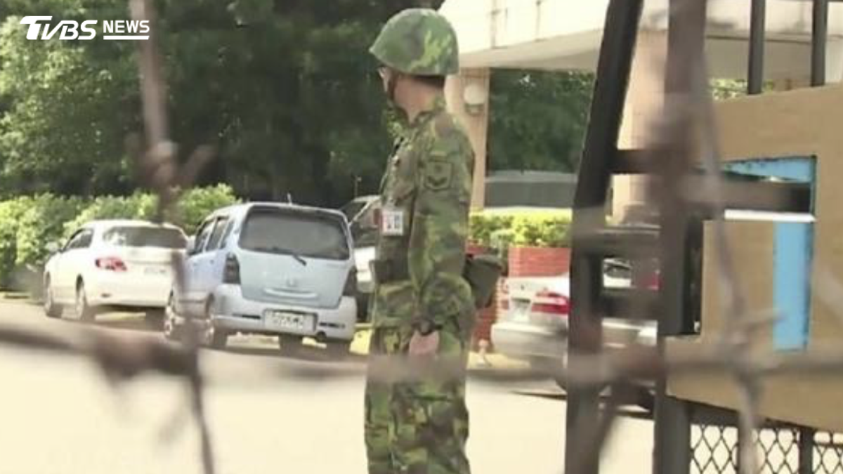 國軍淪共諜!2士官「賣機密賺47萬」 薪餉冊、戰訓手冊全洩露