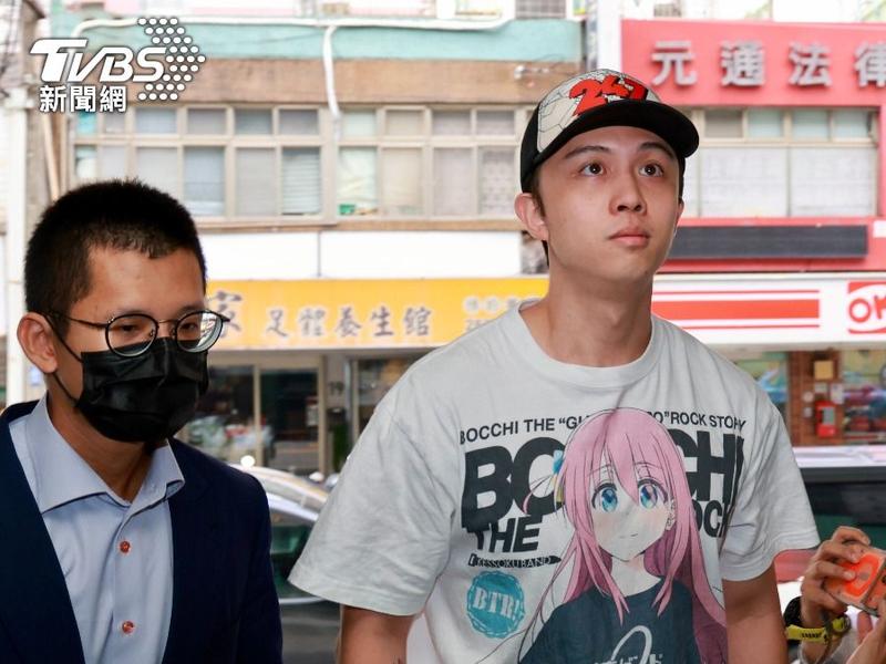孫安佐今再度現身開庭,配合勘驗噴火影片。(圖/TVBS資料照)