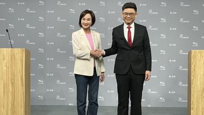 高雄辯論誰高分?柯志恩感性牌催藍軍士氣 賴瑞隆遭酸讀稿機