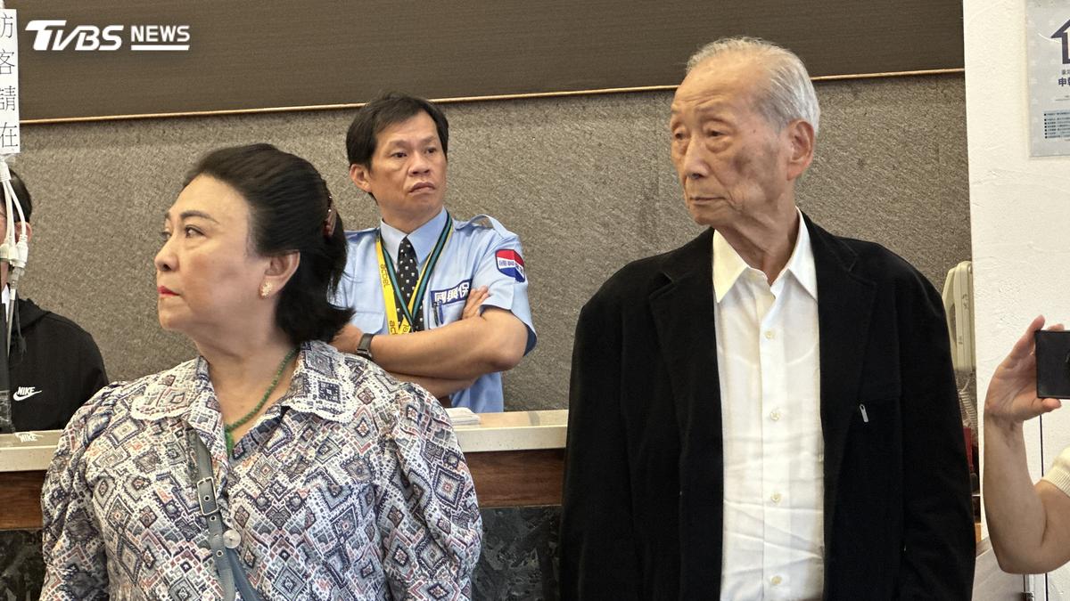 台北市長辯論/「最強應援團」現身!沈伯洋阿嬤、三叔公急催票