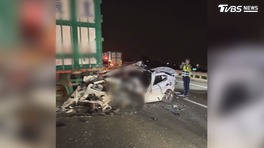 影音/國1死亡車禍!5車連環撞滿地碎片 釀2死2傷「多車變形淪廢鐵」
