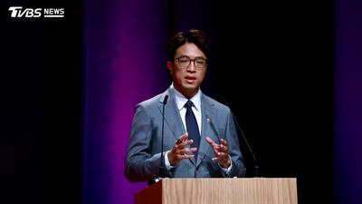 台北市長辯論/沈伯洋談縫合舉微風、SOGO為例 陳智菡:「我的天」掀論戰