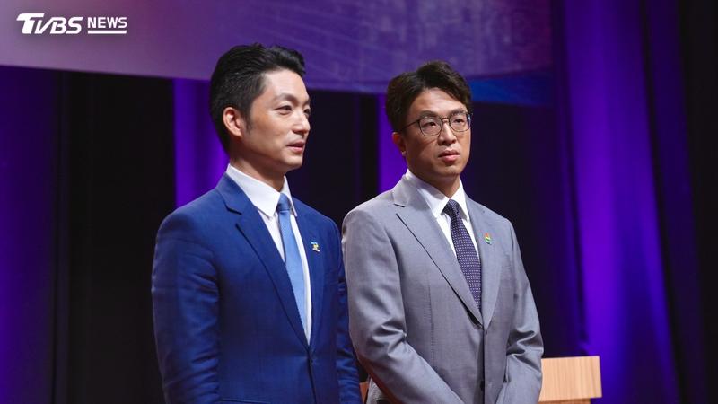 針對都更議題,蔣萬安與沈伯洋針鋒相對。(圖/華子琛攝)