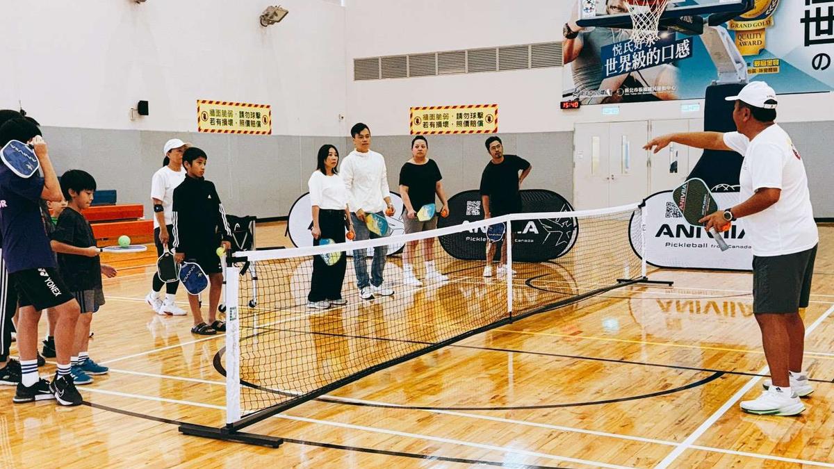 放學後動起來!新北運動中心推匹克球課 學生免費租借、體驗課程