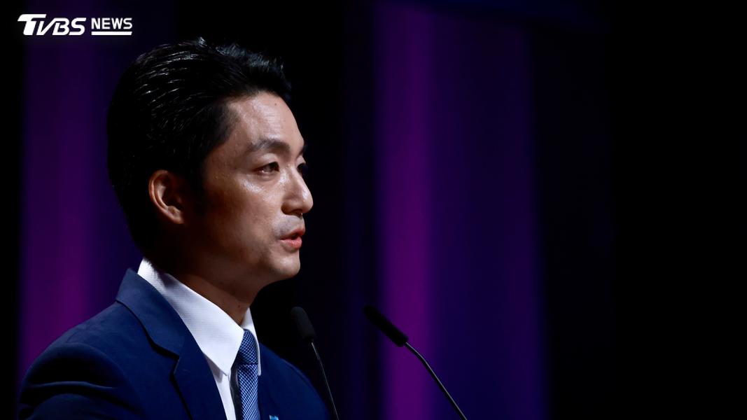 在結論環節,台北市長蔣萬安花了近三分之一篇幅讚揚前市長柯文哲。(圖/華子琛攝)