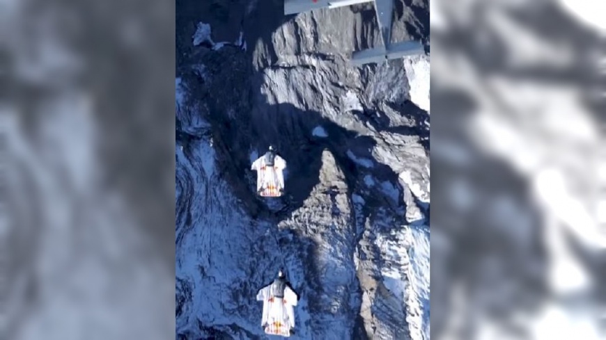 從高空飛進機艙 極限玩家秀高難度特技