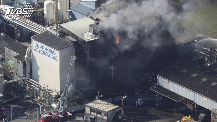 日本化學工廠爆炸 14人受傷