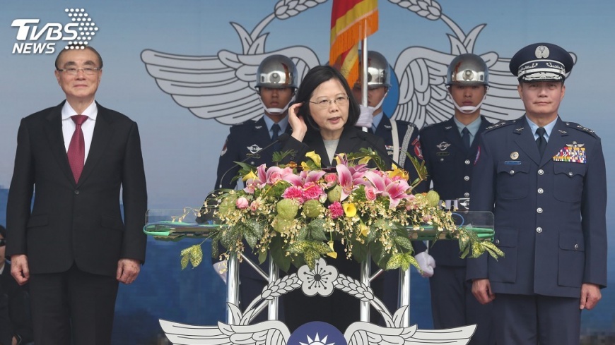 蔡總統主持P-3C成軍典禮 　為國軍加油