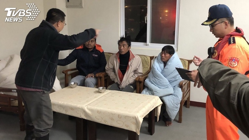 深夜漁船無名火 桃園5船員跳海求生
