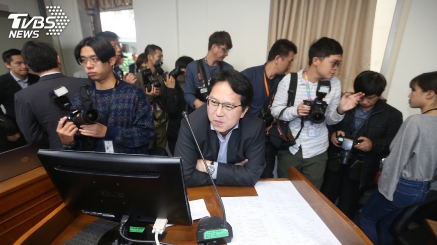 勞基法修法發言訂時間 朝野攻防再起