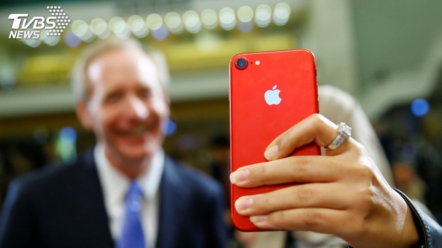 iPhone像書折疊不是夢 2020年螢幕可來回彎曲