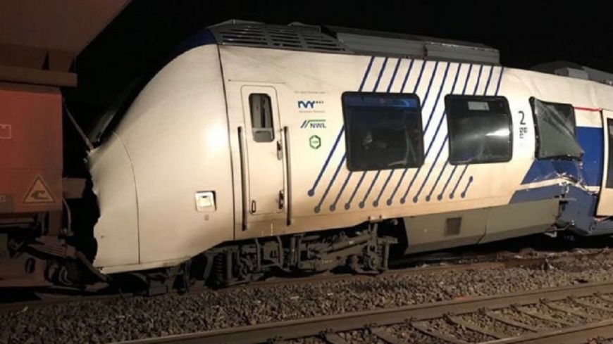 德火車事故 客運列車撞貨運火車近50傷